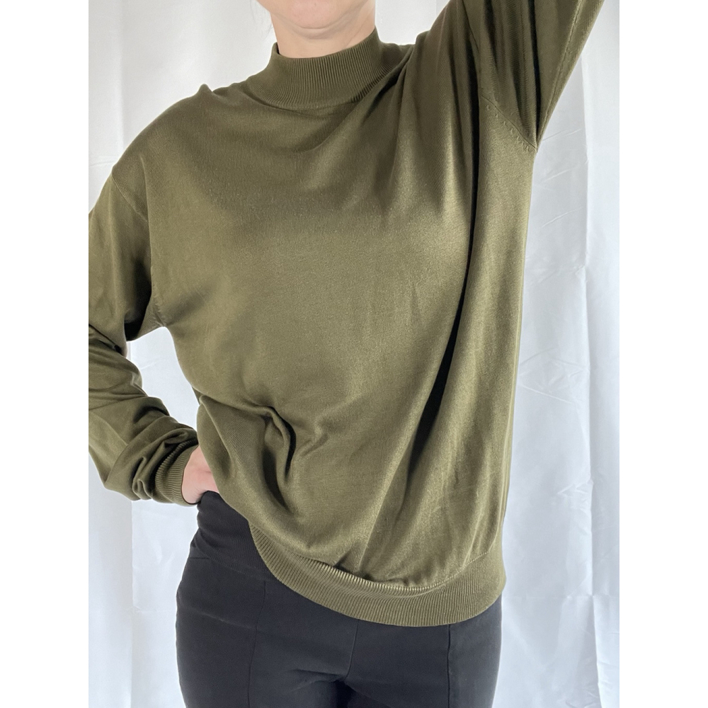 Anthropology M Silk Moss Olive Green Turtle Neck Sweater Top Crew Pullover